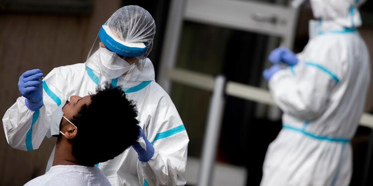 Prueba de coronavirus en Italia