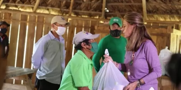 La vicepresidenta Marta Lucía Ramírez sin tapabocas