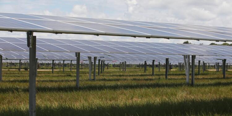 Inauguran nueva planta de energía solar en Colombia en el Meta