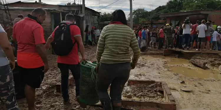 Ola invernal deja miles de familias damnificadas en Norte de Santander Damnificados de la ola invernal en Norte de Santander