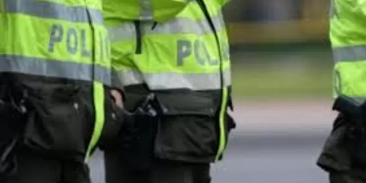 Policías