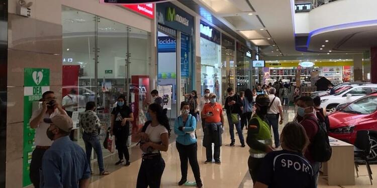 En octubre, un 24% de los comerciantes del país lograron incrementar su volumen de ventas y el 46% reportó disminución