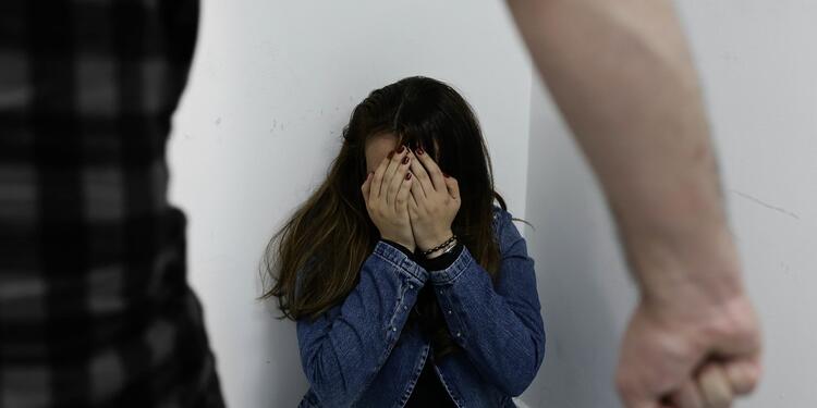 Violencia Mujer niños
