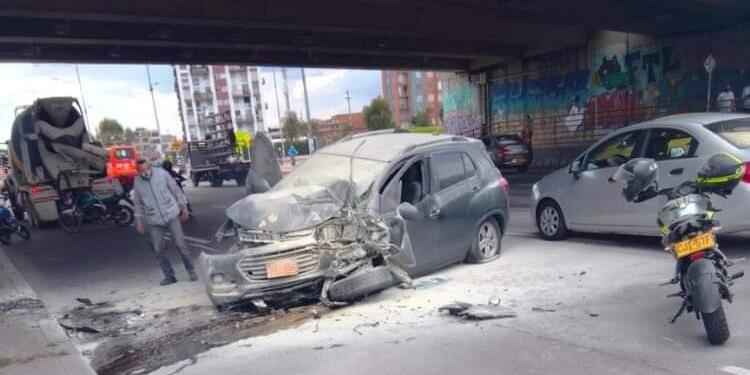 Accidente de tránsito en Bogotá Accidente de tránsito en Bogotá