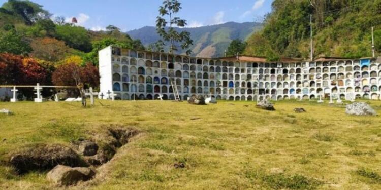 Cementerio Las Mercedes de Dabeiba, Antioquia.