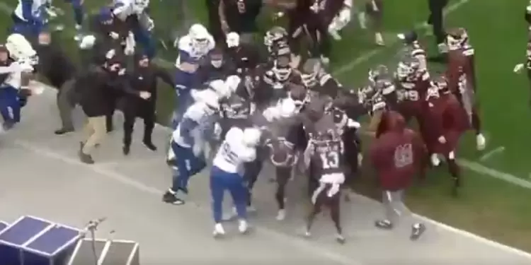 Pelea en futbol americano Pelea en futbol americano
