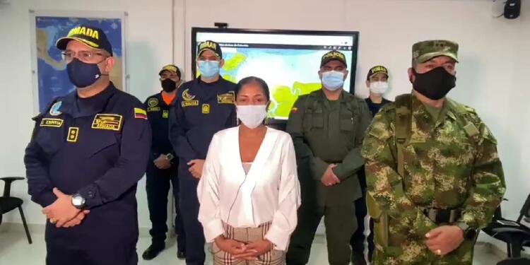 Alcaldesa de Tumaco y Autoridades Militares en el Puerto