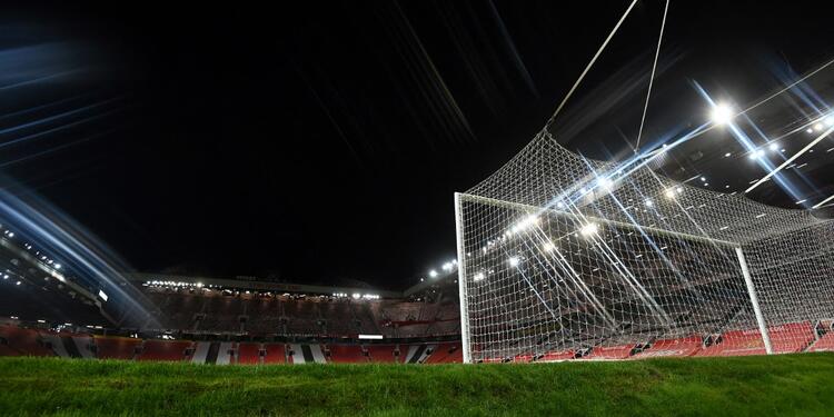 Está en riesgo la fecha de las eliminatorias programado por la Conmebol. Estadio de fútbol