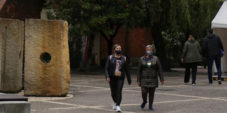 Uso de tapabocas es obligatorio en Colombia en medio de pandemia.