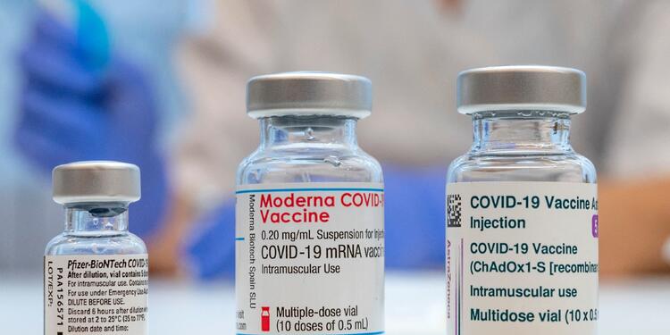 Vacuna de Pfizer y vacuna de Moderna