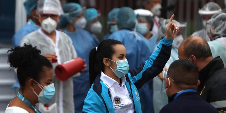 Vacunación contra la covid-19 en el Hospital de Kennedy en Bogotá
