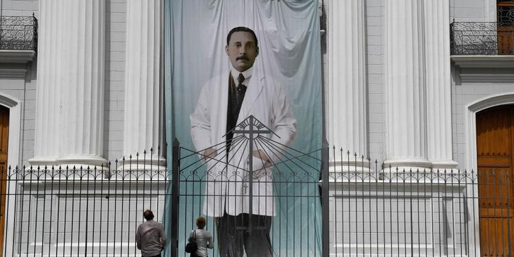 Imagen de José Gregorio Hernández en una iglesia de Caracas