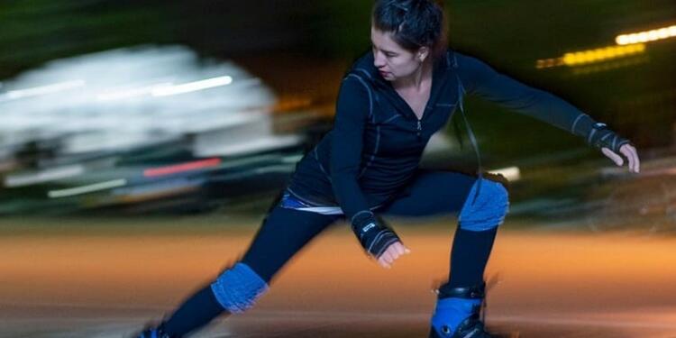 Acosan a patinadora en Bogotá Acosan a patinadora en Bogotá