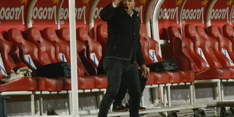 Harold Rivera, técnico de Santa Fe