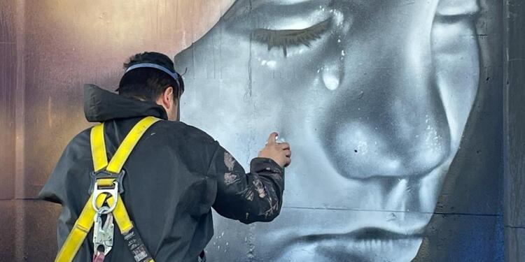Murales de víctimas de falsos positivos en Bogotá