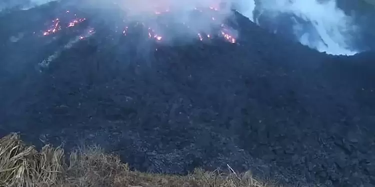 Volcán La Soufriere hizo erupción