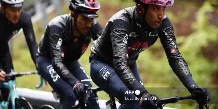 Daniel Felipe Martínez y Egan Bernal, Giro de Italia