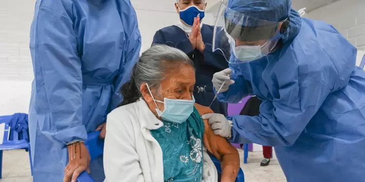 Vacunación covid-19 en Medellín