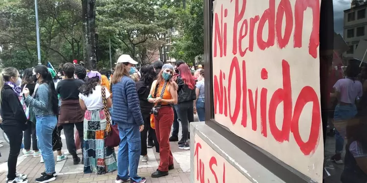 PROTESTA FRENTE AL CAI DE SOLEDAD