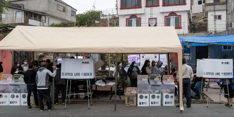 Puesto de votación en Tijuana