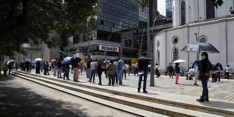 Filas en Colombia/ desempleo