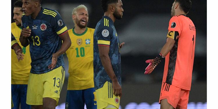 Neymar, su risita, burla y celebración del robo ante Colombia