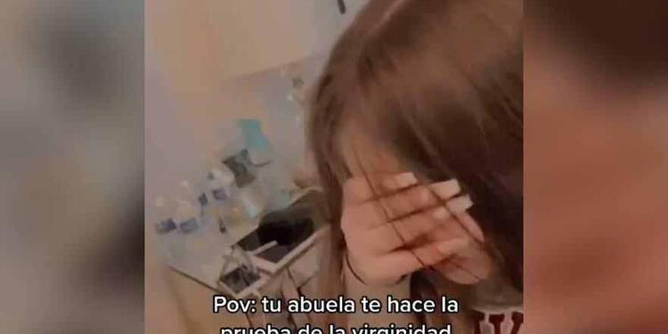 Prueba de virginidad de la abuela con un cordón Prueba de virginidad de la abuela con un cordón