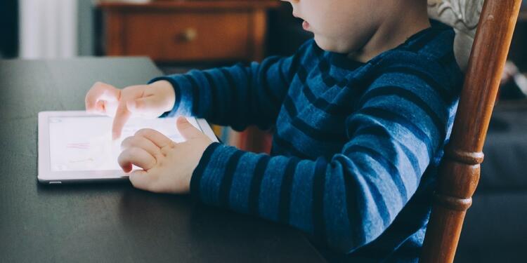 Más de 7.000 colegios iban a ser conectados a internet en el país con el dinero perdido