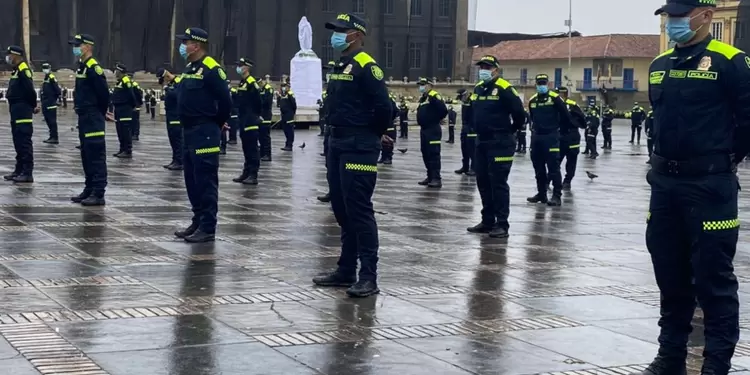 Uniforme policia colombia 2021
