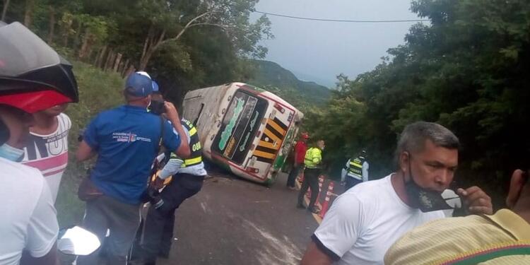 Bus volcado en Atlántico dejó 15 heridos