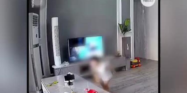 Menor destruye televisor