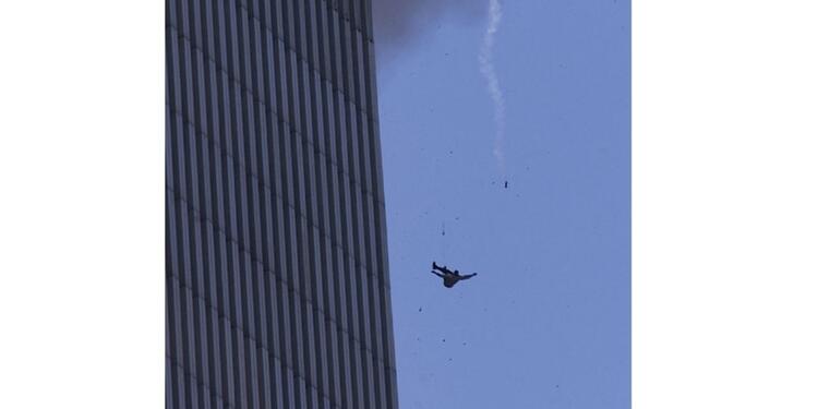 Atentados 11 de septiembre: El hombre que cae, historia de foto de tragedia Atentados 11 de septiembre: El hombre que cae, historia de foto de tragedia