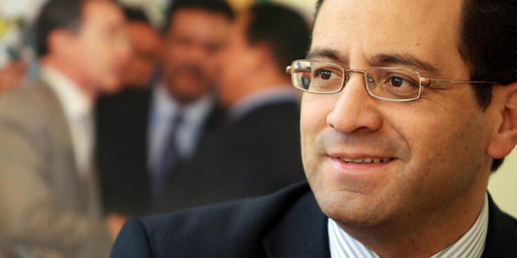 CÉSAR MAURICIO VELÁSQUEZ CÉSAR MAURICIO VELÁSQUEZ