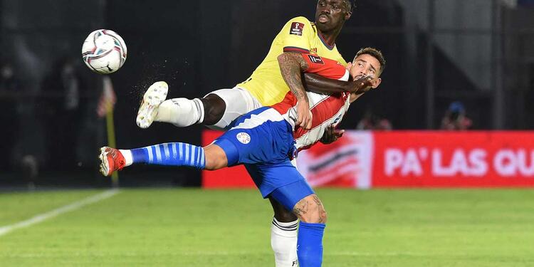 Davison Sánchez en duelo Colombia ante Paraguay Davison Sánchez en duelo Colombia ante Paraguay