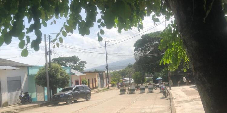 Carro bomba en El Tarra