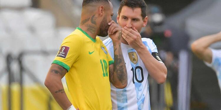 Lionel Messi y Neymar en duelo Brasil vs Argentina
