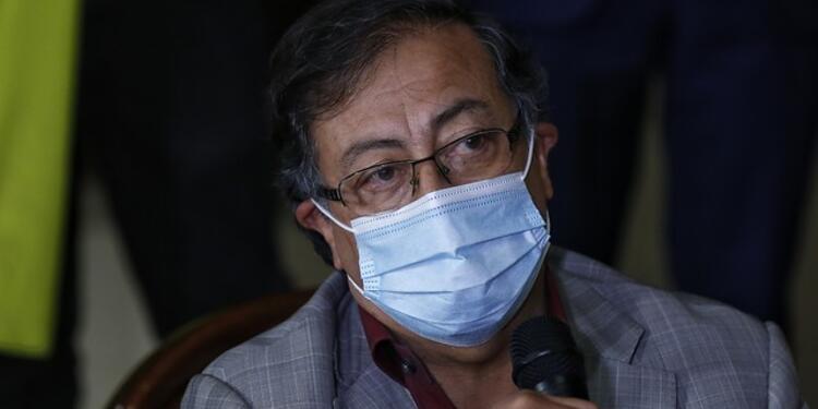 Gustavo Petro, senador de la República Gustavo Petro, líder de la Colombia Humana