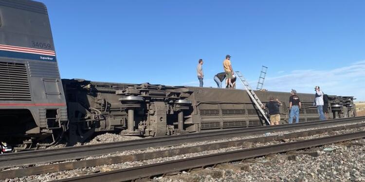 Tren descarrilado en Montana, EE.UU.