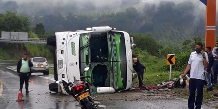 Declaran legal captura de conductores de bus que transportaba migrantes ielagles