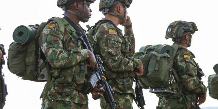 Soldados Ejército
