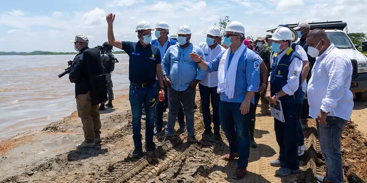 El presidente del país recorre La Mojana sucreña