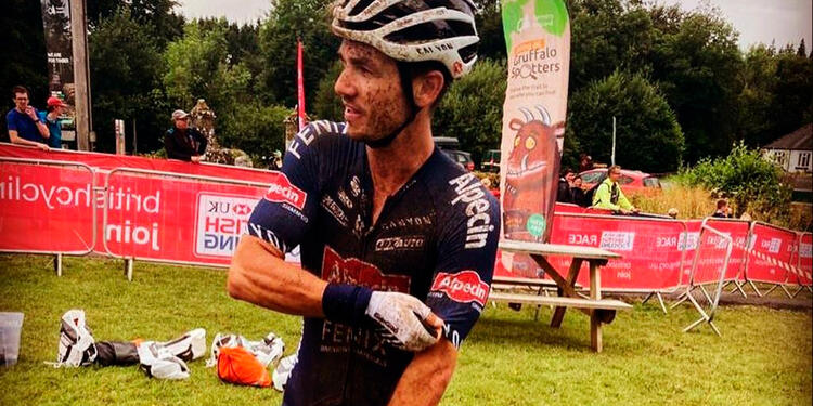 Alexandar Richardson, ciclista asaltado