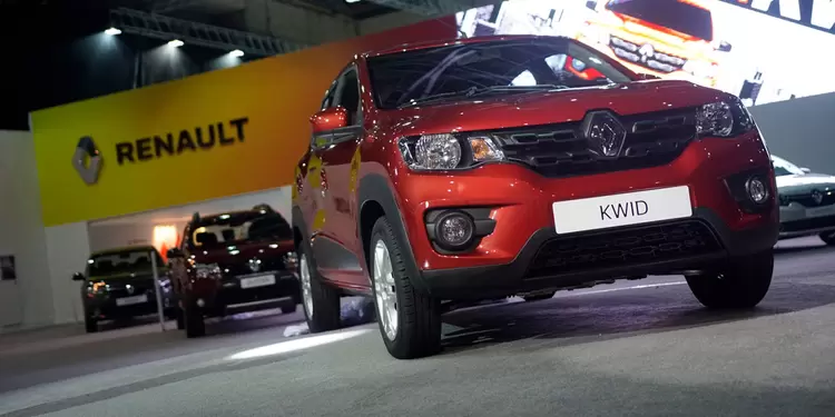 automóvil nuevo automóvil nuevo