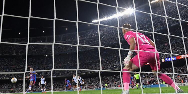 Barcelona derrotó a Valencia este 17 de octubre de 2021 Barcelona derrotó a Valencia este 17 de octubre de 2021
