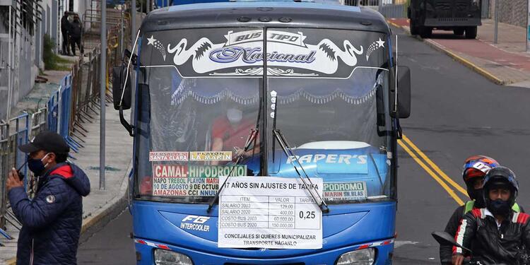 Bus de transporte en ecuador Bus de transporte en ecuador