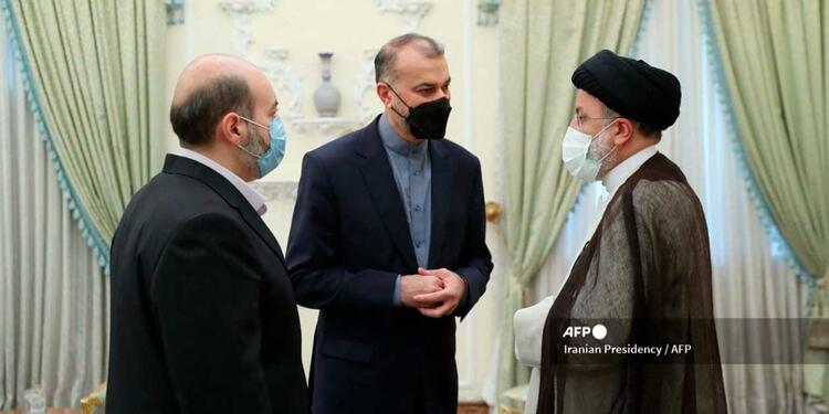 Ebrahim Raisi en reunión diplomática