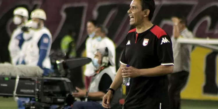 Grigori Méndez, entrenador de Santa Fe