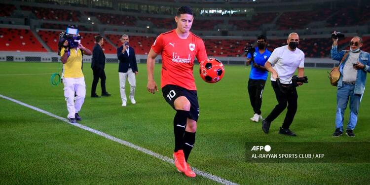 James Rodríguez con la camiseta del Al Rayyan James Rodríguez con la camiseta del Al Rayyan