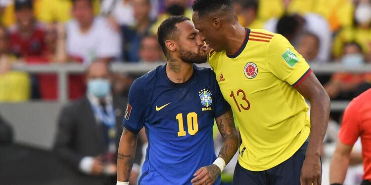 Cara a cara entre Yerry Mina y Neymar