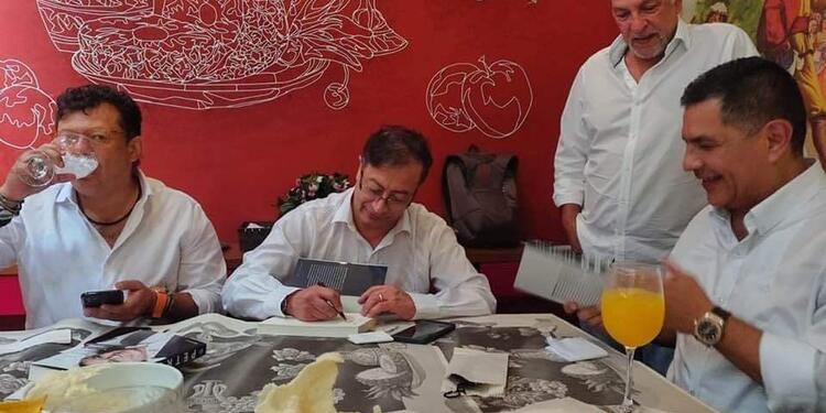 Gustavo Petro, Holman Morris y Jorge Iván Ospina